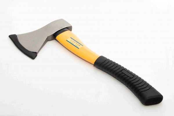 HACHA 0,600 KG. MANGO FIBRA GRIP DE GOMA "CONNOR"                   